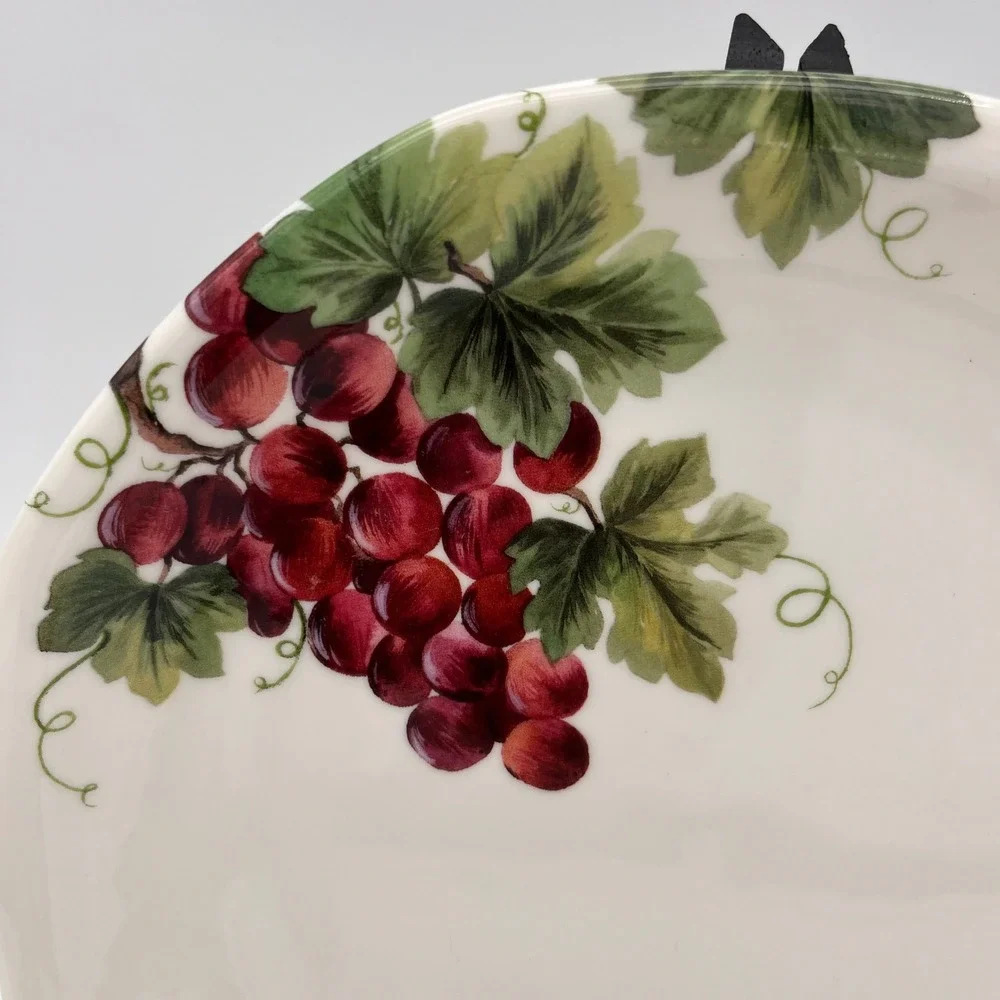 Royal Doulton Everyday Vintage Grape Salad Plates Set of 4 Fruit Fine China 8.25